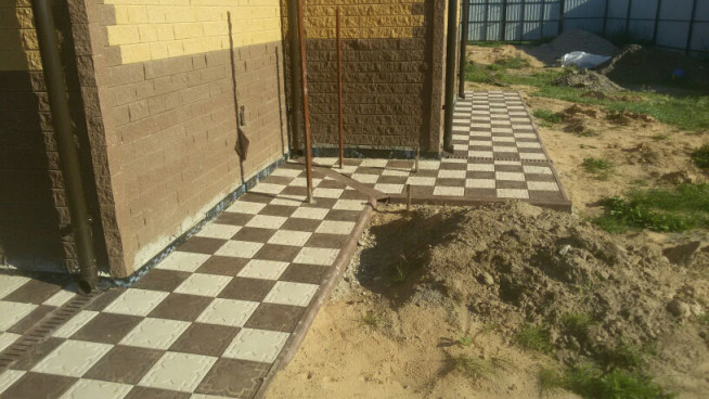 Плитка тротуарная 250×250×20 (пешеходные зоны) мокрый асфальт Эконом - «Компания Камнеград» - Изображение 5