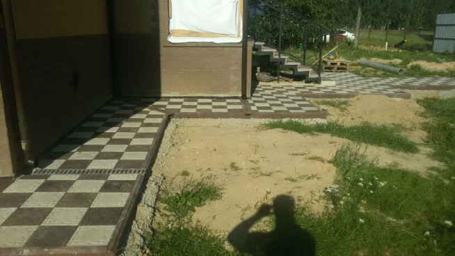 Плитка тротуарная 250×250×20 (пешеходные зоны) мокрый асфальт Эконом - «Компания Камнеград» - Изображение 3
